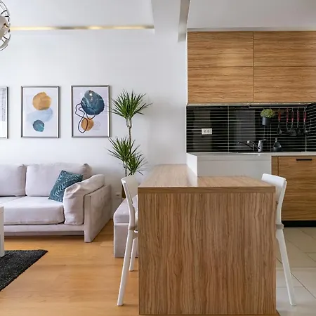 Lux 1- With Garage And Balcony Apartman
