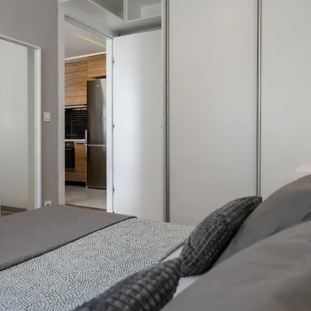 Апартаменти Lux 1- With Garage And Balcony Задар