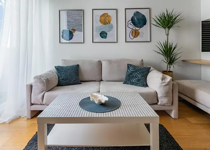 아파트 Lux 1- With Garage And Balcony *