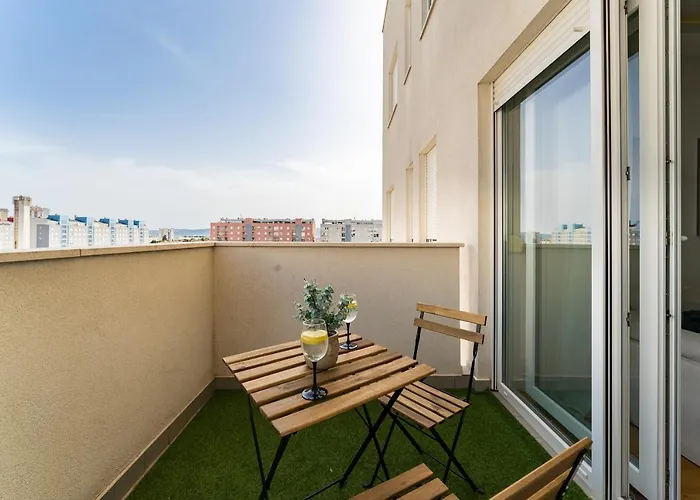 Lux 1- With Garage And Balcony *