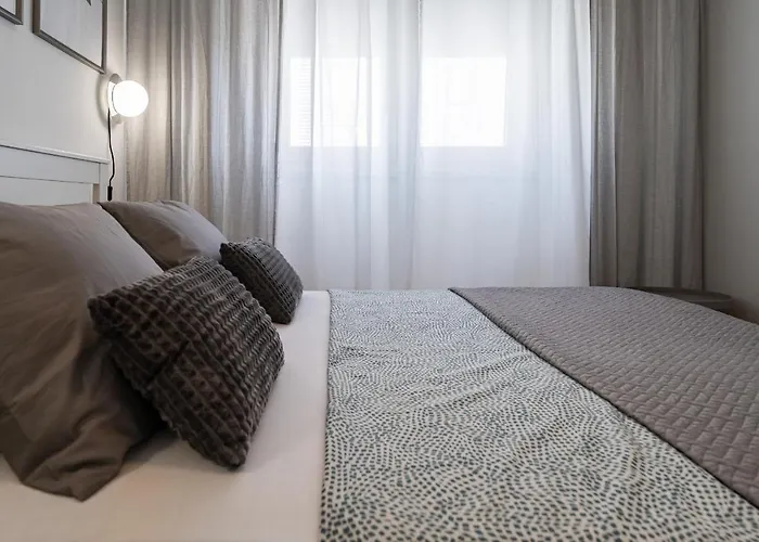 Lux 1- With Garage And Balcony