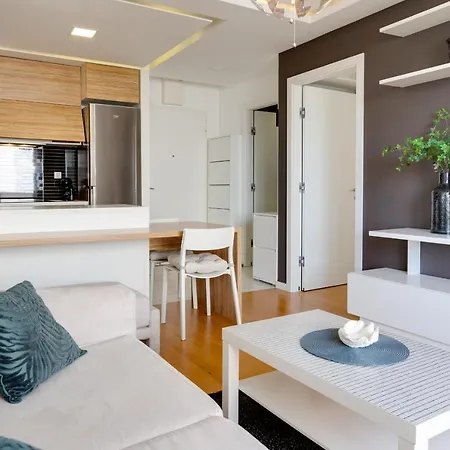 Lux 1- With Garage And Balcony زادار
