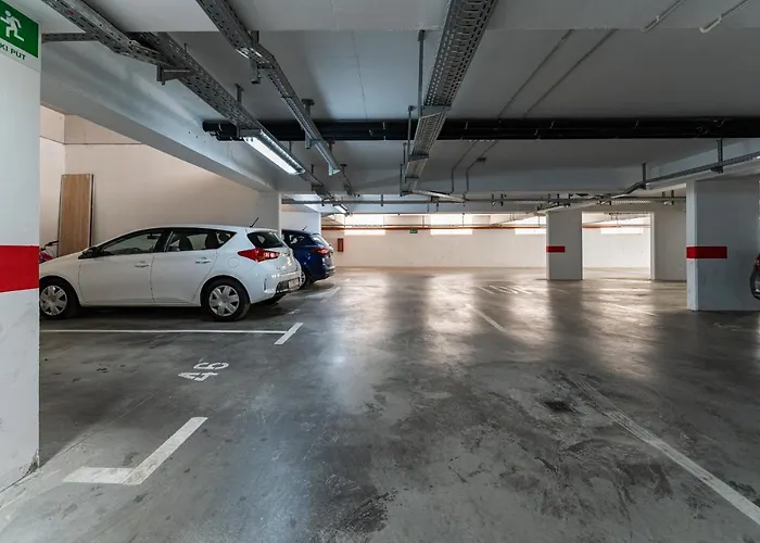 Lux 1- With Garage And Balcony